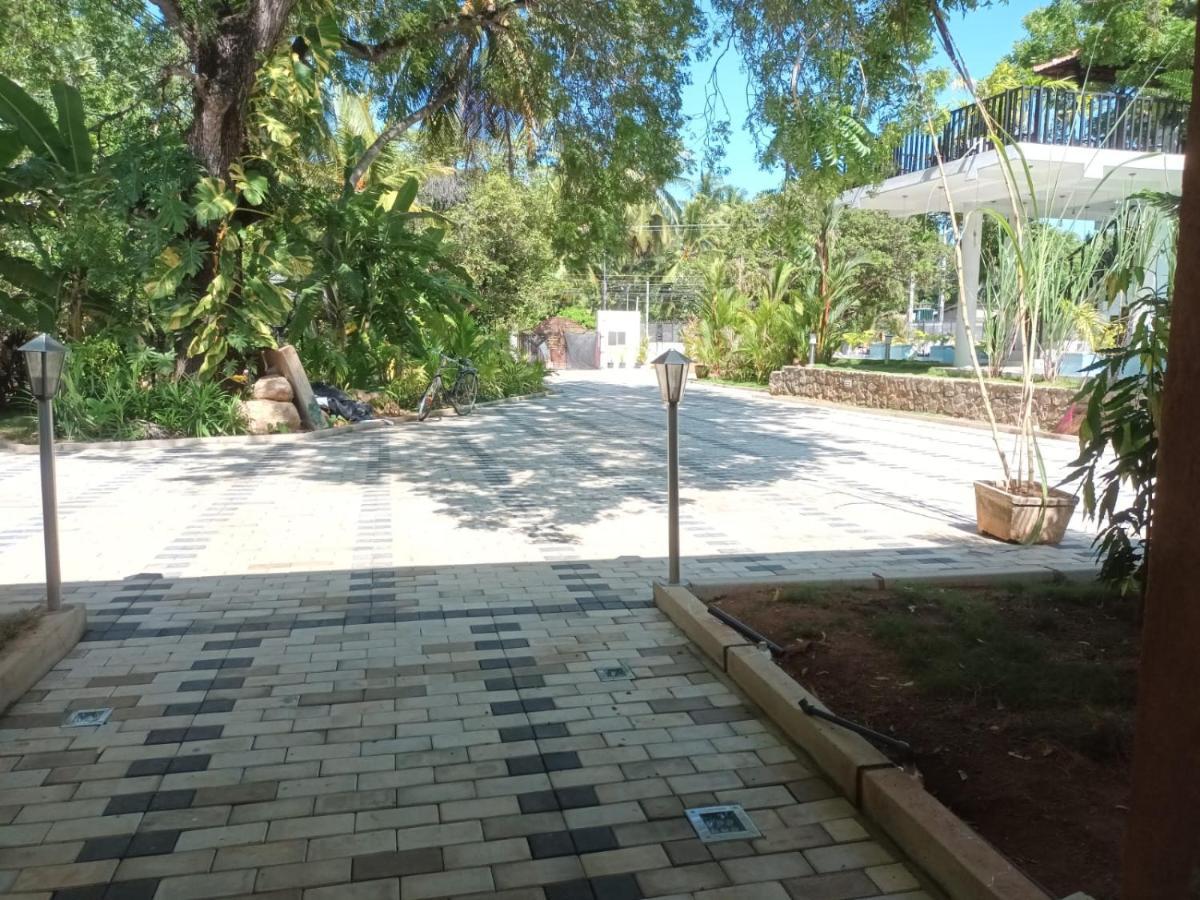 Lucky Beach Resort Trincomalee Exteriér fotografie
