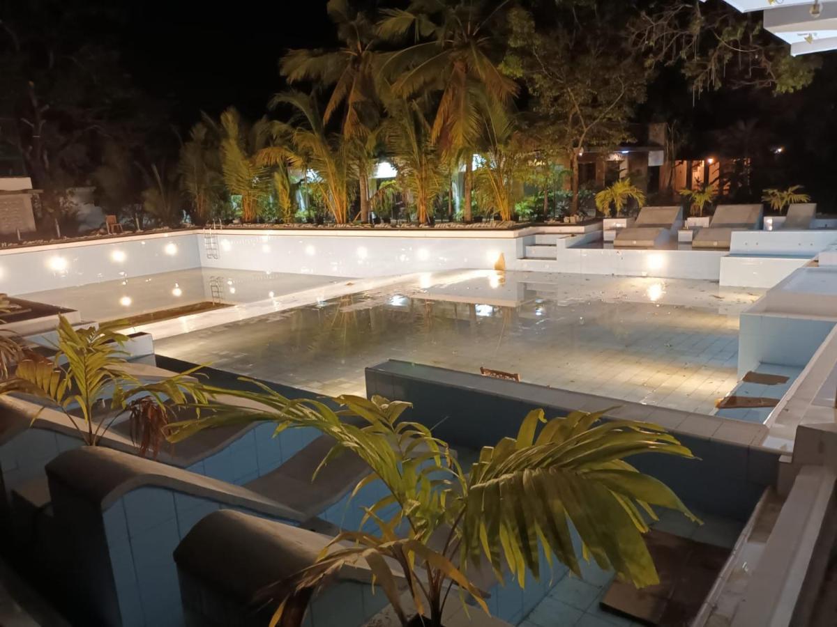 Lucky Beach Resort Trincomalee Exteriér fotografie